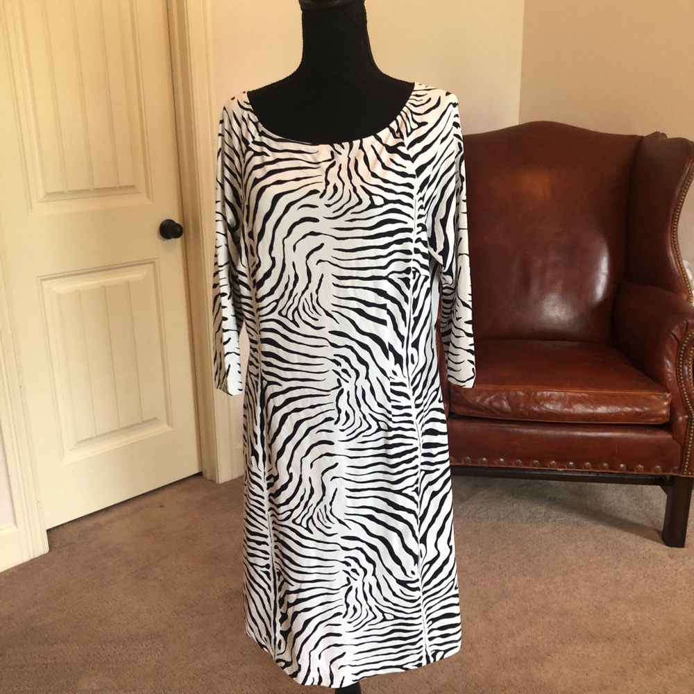 J McLaughlin Sz large zebra print dress. Exotic work wear stretch Catalina cloth